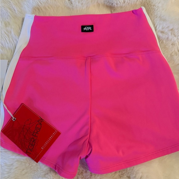 Tiger Friday Pink Women's Shorts Size Medium NWT - Picture 2 of 4